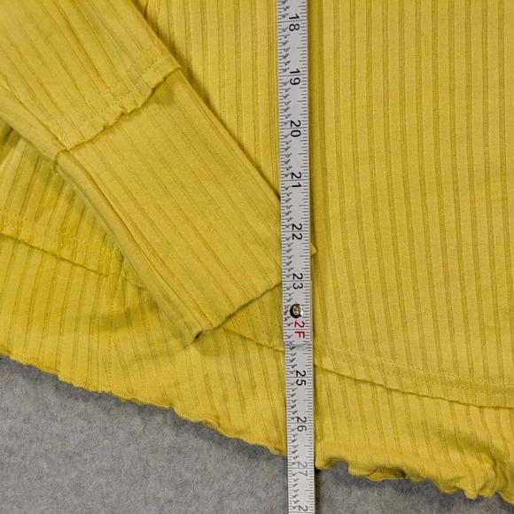 Jane & Delancey Yellow Ribbed V Neck Lettuce Hem Flowy Top Women M Casual - Picture 10 of 14